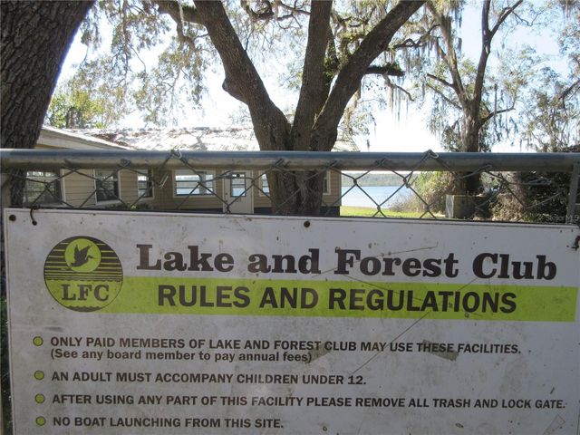 1605 SE 160TH COURT, Ocklawaha, FL 32179