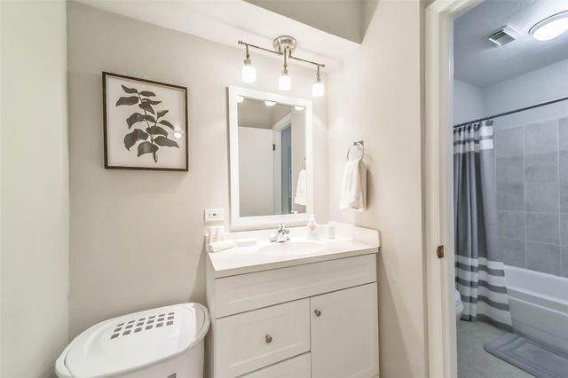 1413 Ramada Drive 1413, Houston, TX 77062