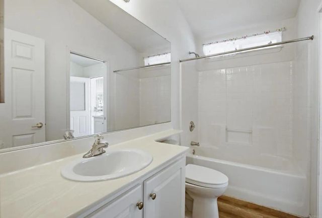 15420 Olde Highway 80 40, El Cajon, CA 92021