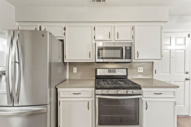 413 Suzzane RD, Pflugerville, TX 78660