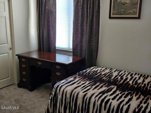 6130 Almeria Way, Palmdale, CA 93552