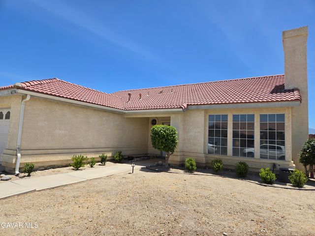 6130 Almeria Way, Palmdale, CA 93552