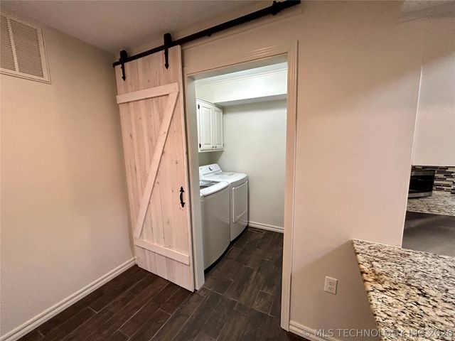 8436 S College Avenue 48, Tulsa, OK 74136