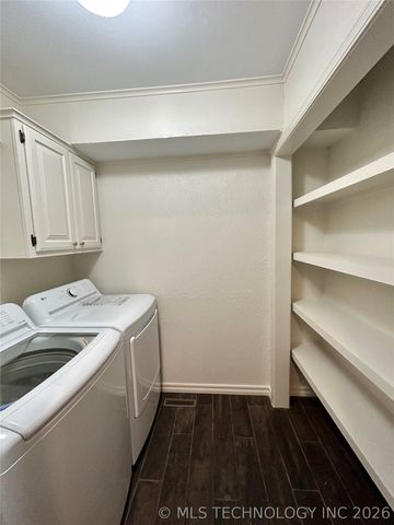 8436 S College Avenue 48, Tulsa, OK 74136