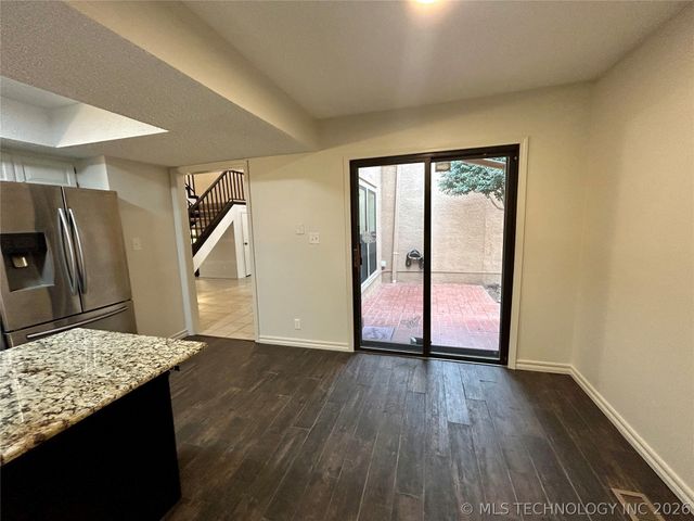8436 S College Avenue 48, Tulsa, OK 74136