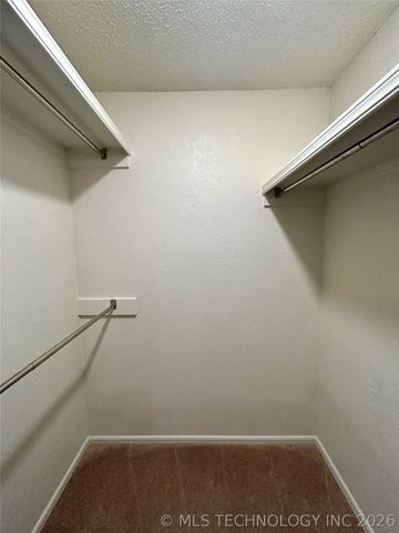 8436 S College Avenue 48, Tulsa, OK 74136