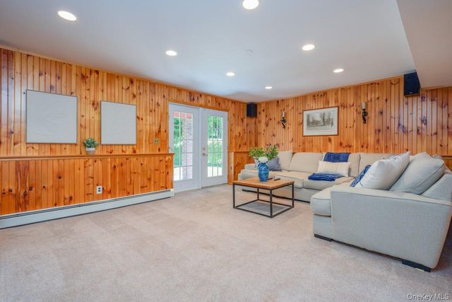 6 Lighthouse Court, Tomkins Cove, NY 10986