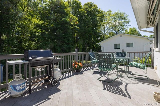 6 Lighthouse Court, Tomkins Cove, NY 10986