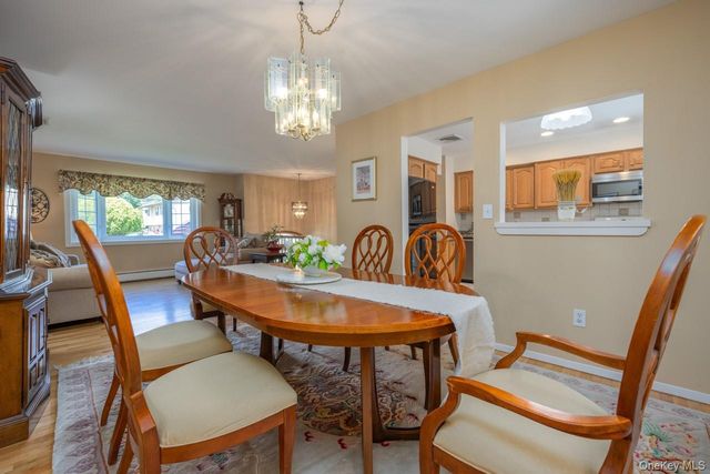 6 Lighthouse Court, Tomkins Cove, NY 10986
