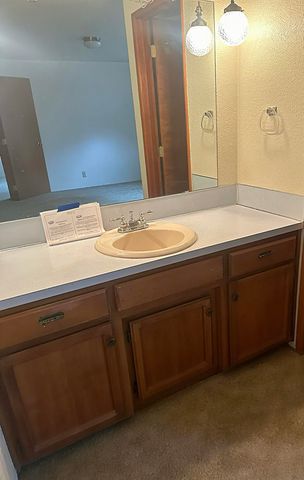 1710 SW Brownell Avenue, Grants Pass, OR 97526