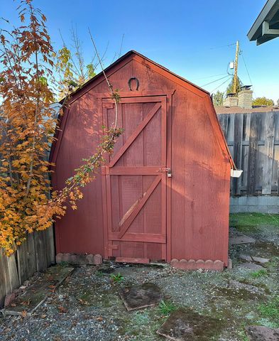 1710 SW Brownell Avenue, Grants Pass, OR 97526