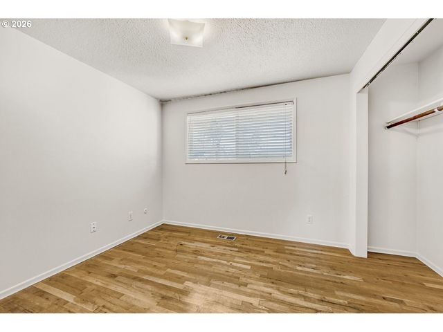 15270 Se LA MARQUITA Way, Milwaukie, OR 97267