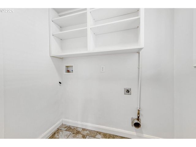 15270 Se LA MARQUITA Way, Milwaukie, OR 97267