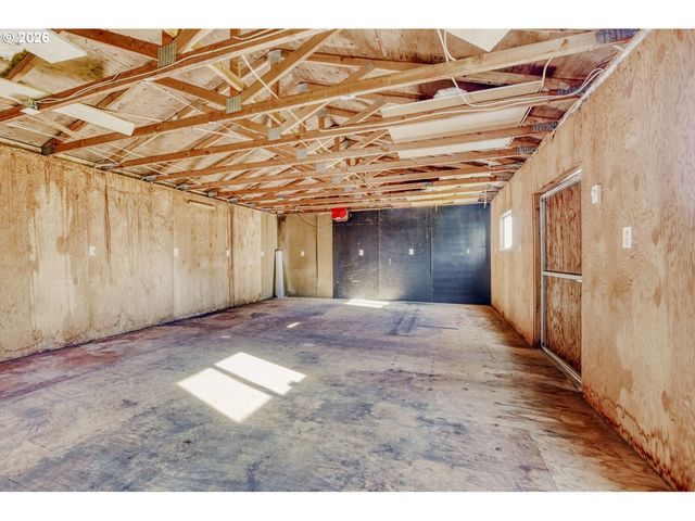 15270 Se LA MARQUITA Way, Milwaukie, OR 97267