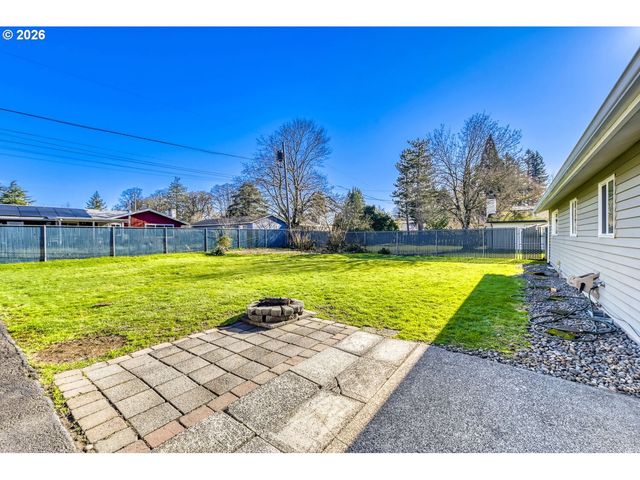 15270 Se LA MARQUITA Way, Milwaukie, OR 97267