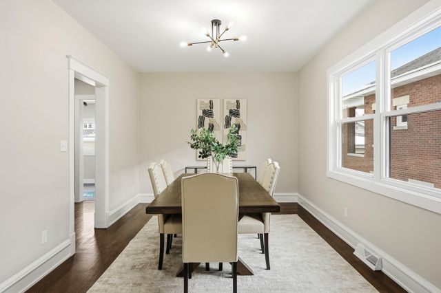 2009 Wespark Avenue, Whiting, IN 46394