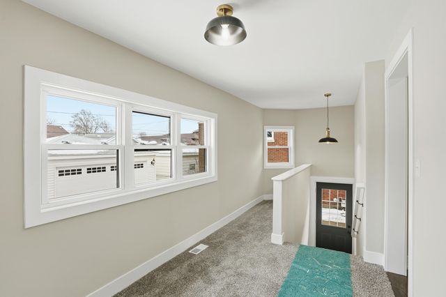 2009 Wespark Avenue, Whiting, IN 46394