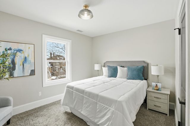 2009 Wespark Avenue, Whiting, IN 46394