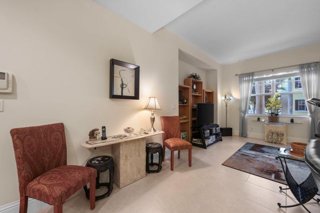 226 N Latitude Circle 203, Delray Beach, FL 33483