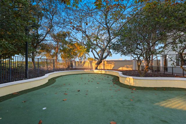 226 N Latitude Circle 203, Delray Beach, FL 33483