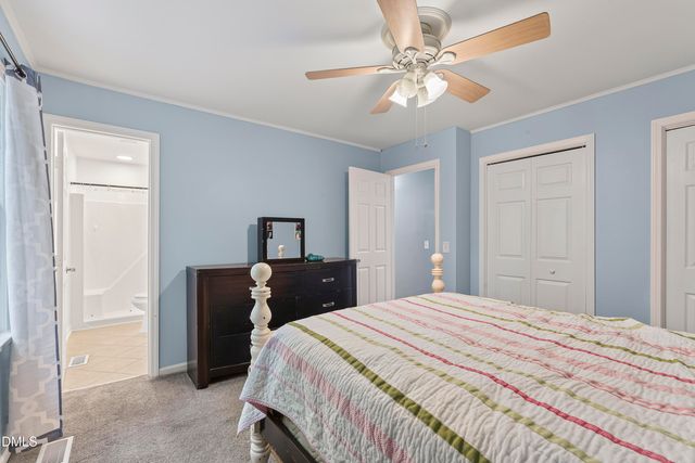 812 Pinewood Drive, Apex, NC 27502