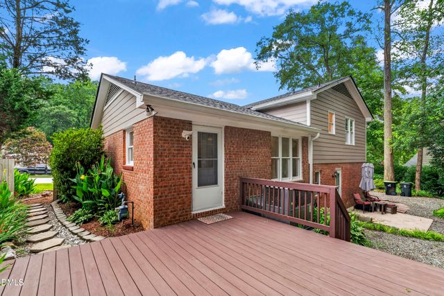 812 Pinewood Drive, Apex, NC 27502