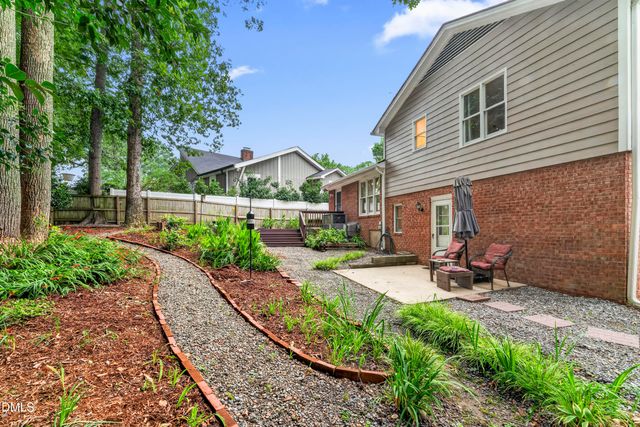 812 Pinewood Drive, Apex, NC 27502
