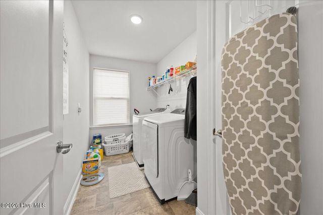 100 Glasgow Lane, La Grange, NC 28551