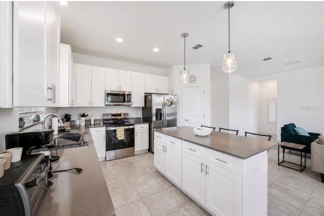 110 INMAN BOULEVARD, Winter Haven, FL 33881