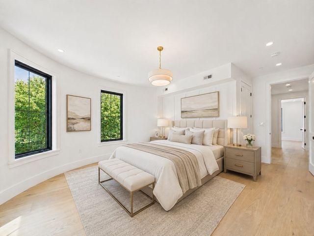 1674 Columbia 1, Boston, MA 02127