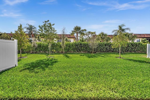7268 Lenora Lane, Wellington, FL 33467