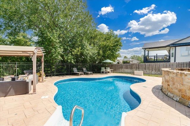 616 W Gatewood Ln, Andover, KS 67002