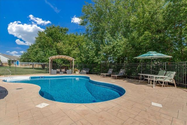 616 W Gatewood Ln, Andover, KS 67002