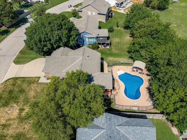 616 W Gatewood Ln, Andover, KS 67002