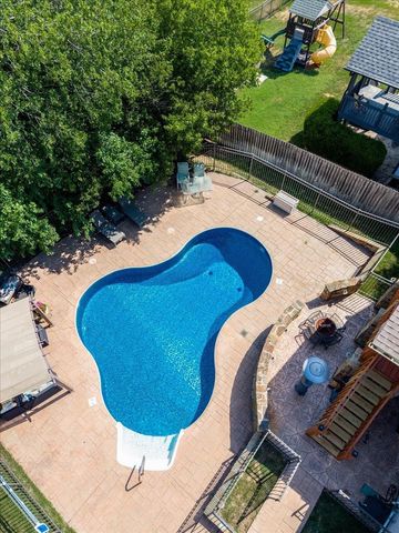 616 W Gatewood Ln, Andover, KS 67002