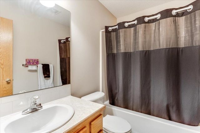 616 W Gatewood Ln, Andover, KS 67002