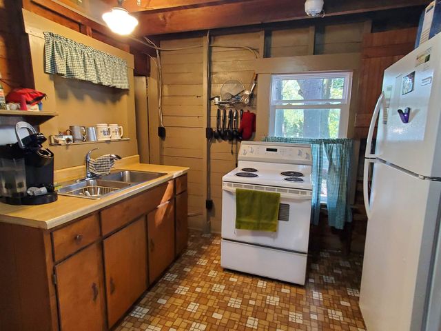 36 Shore Drive, Newbury, NH 03037