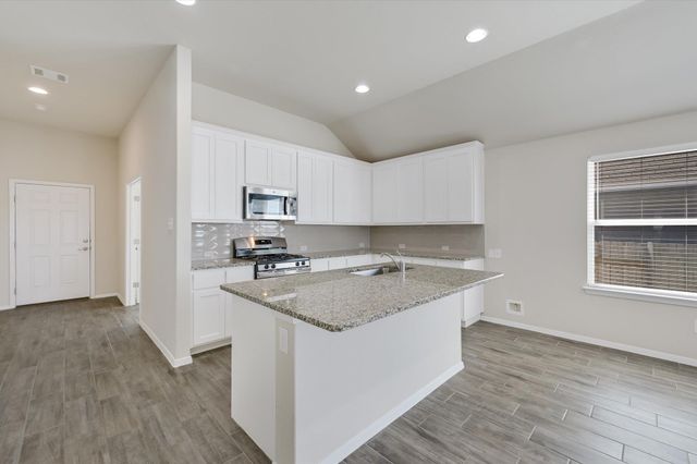 201 Spiny Lizard LN, San Marcos, TX 78666