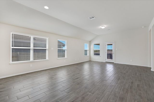 201 Spiny Lizard LN, San Marcos, TX 78666