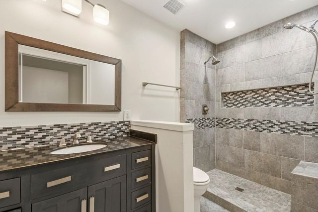 830 Seacliff Drive, Houston, TX 77062