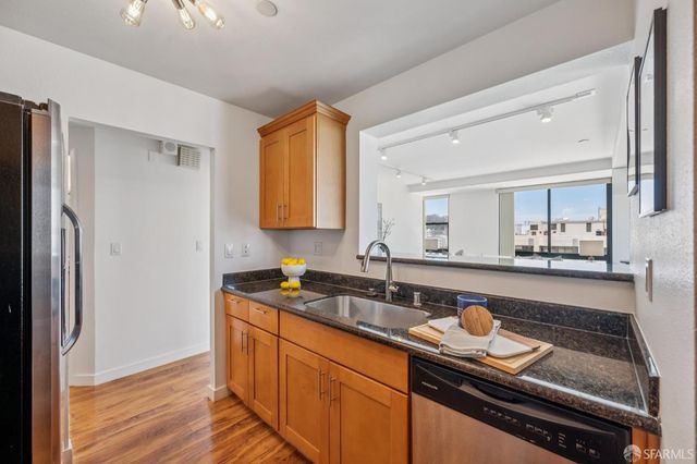 1 Daniel Burnham Court 1414, San Francisco, CA 94109
