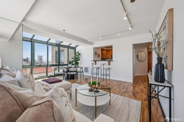 1 Daniel Burnham Court 1414, San Francisco, CA 94109