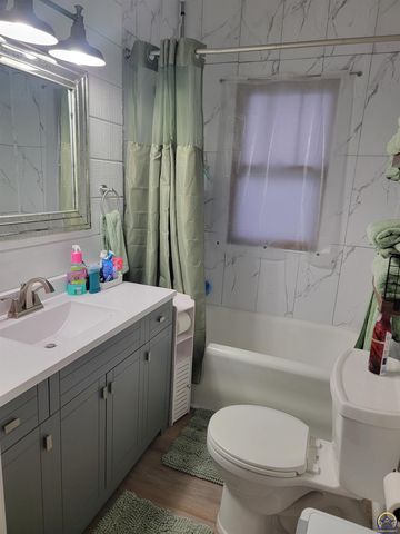 525 S Exchange ST, Emporia, KS 66801