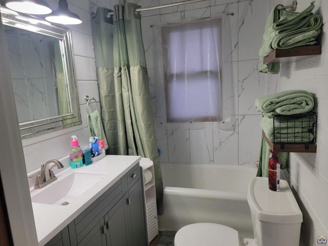 525 S Exchange ST, Emporia, KS 66801