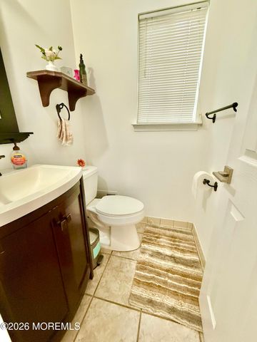 9 Starlight Road, Howell, NJ 07731
