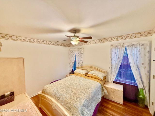 9 Starlight Road, Howell, NJ 07731