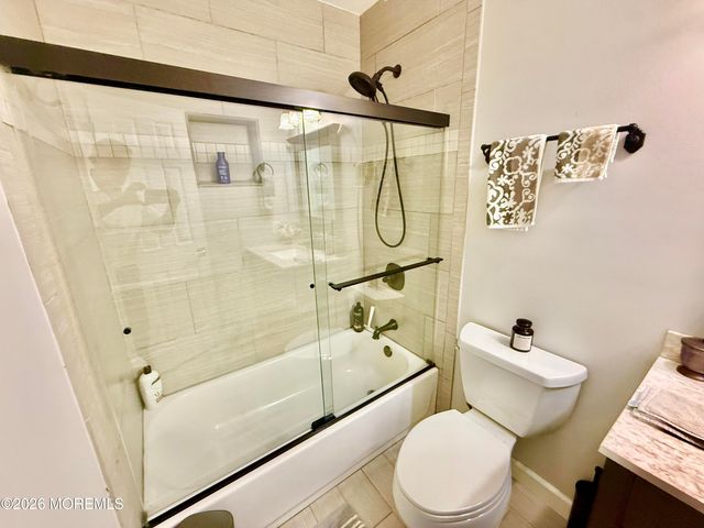 9 Starlight Road, Howell, NJ 07731