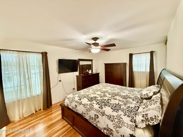 9 Starlight Road, Howell, NJ 07731