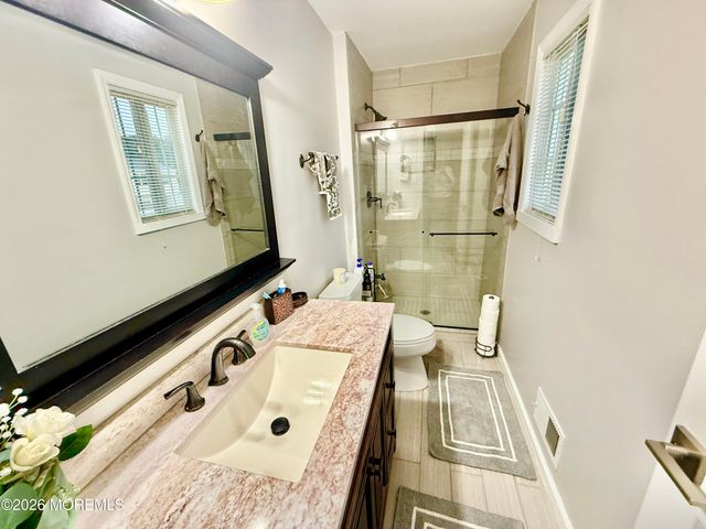 9 Starlight Road, Howell, NJ 07731