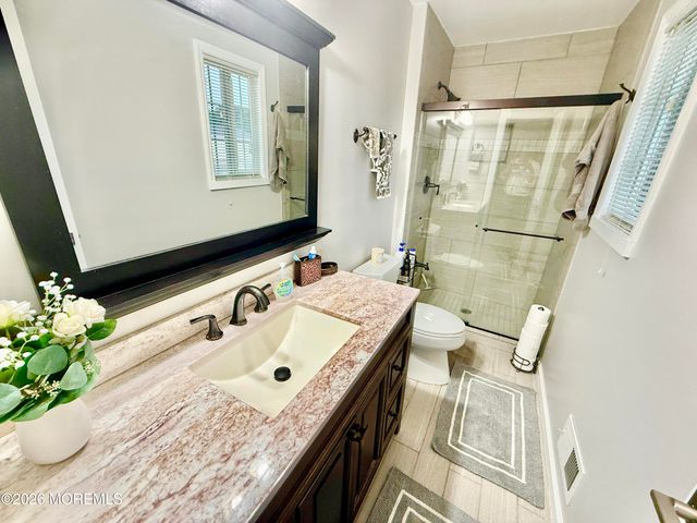 9 Starlight Road, Howell, NJ 07731